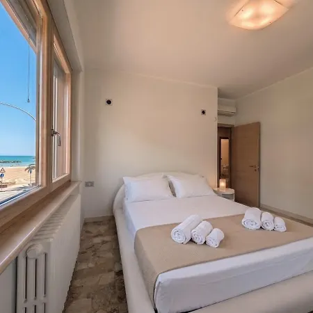 -fronte Mare- Wifi Ac Vista Mare 10 Posti Letto