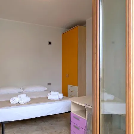 -fronte Mare- Wifi Ac Vista Mare 10 Posti Letto