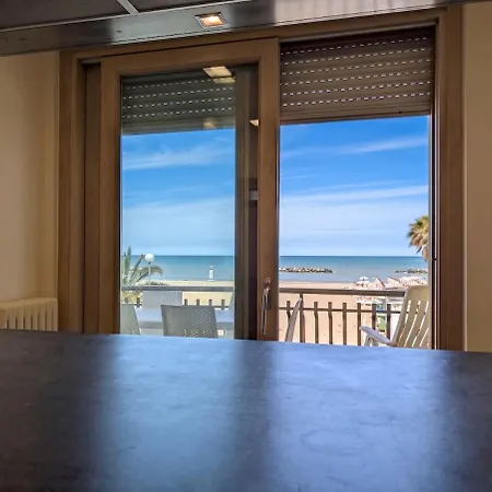 -fronte Mare- Wifi Ac Vista Mare 10 Posti Letto