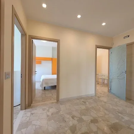 -fronte Mare- Wifi Ac Vista Mare 10 Posti Letto Апартаменты